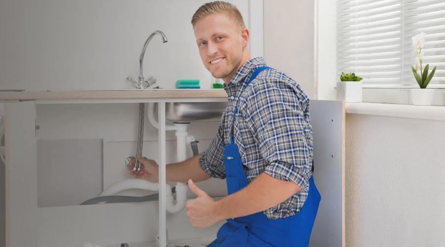 Expert burst pipe repair services in West Liberty, IA